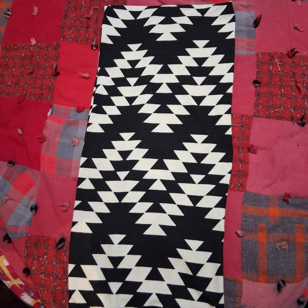 Geometric Black and White Infinity Scarf